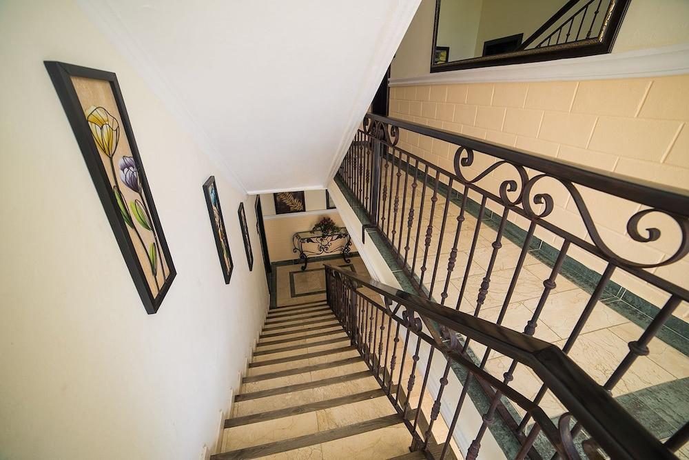 בווארו The Mt Hotel מראה חיצוני תמונה