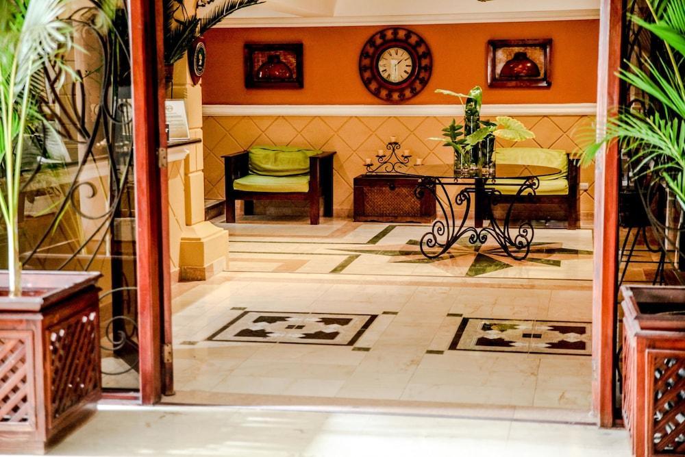 בווארו The Mt Hotel מראה חיצוני תמונה